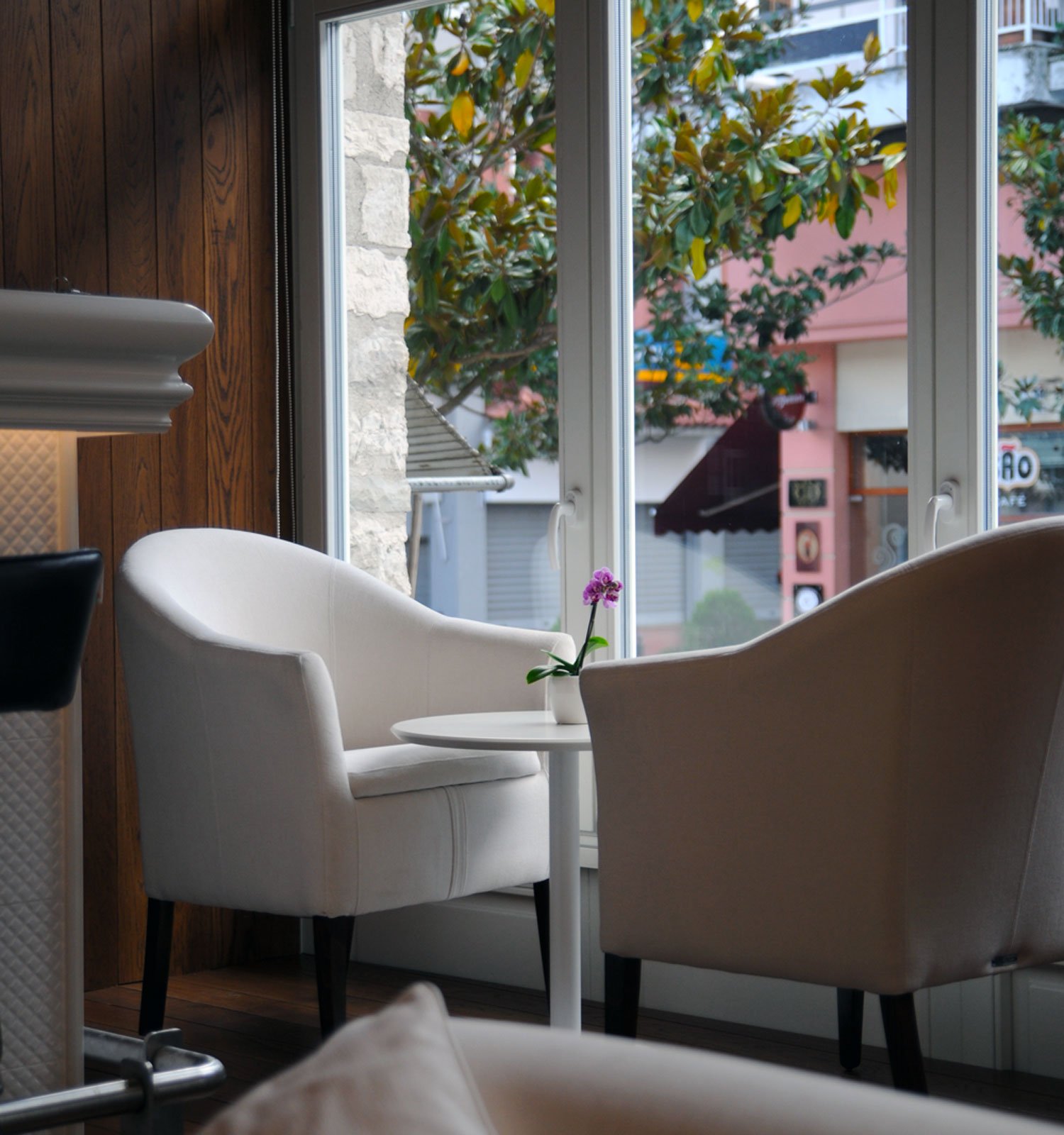 Cafe Bistro